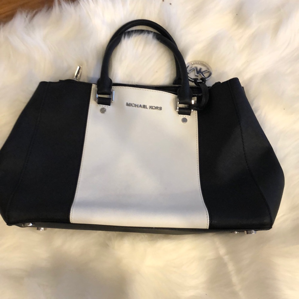 MICHAEL KORS BAG